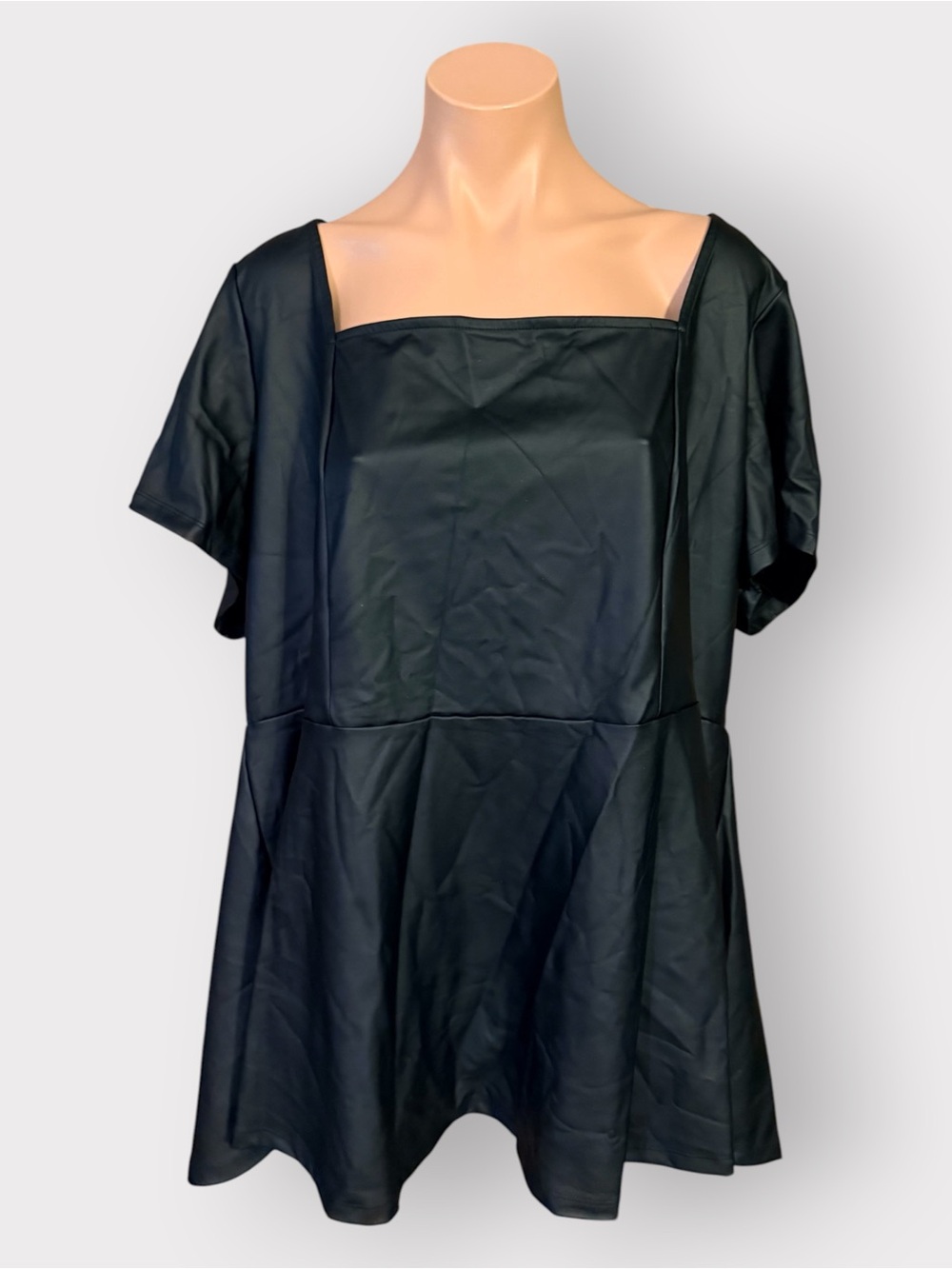 Torrid Women’s 3X Black Faux Leather Square Neck Cap Sleeve Peplum Top Blouse